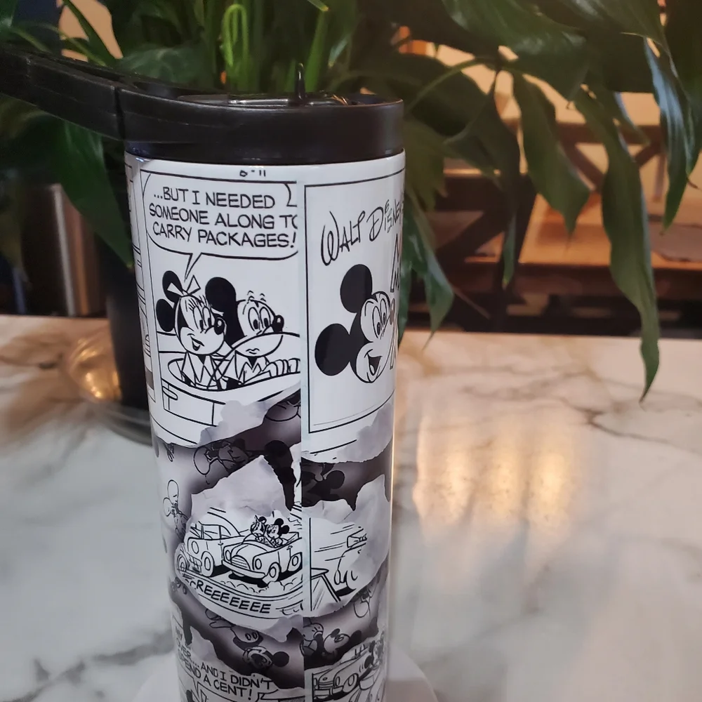 Mickey Mouse Comic Strip 20oz Tumbler  with duo lids 🎉sale